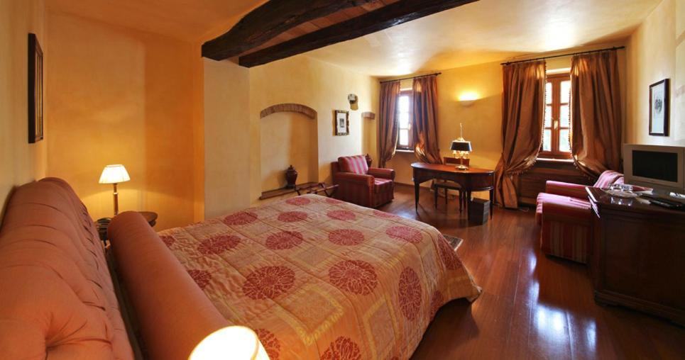 Hotel Casa Pavesi Grinzane Cavour Habitación foto